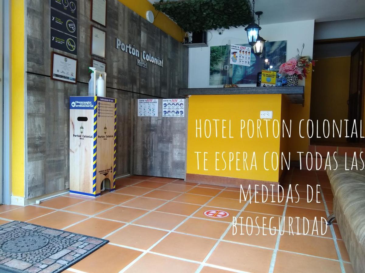 Hotel Porton Colonial 메딜린 외부 사진