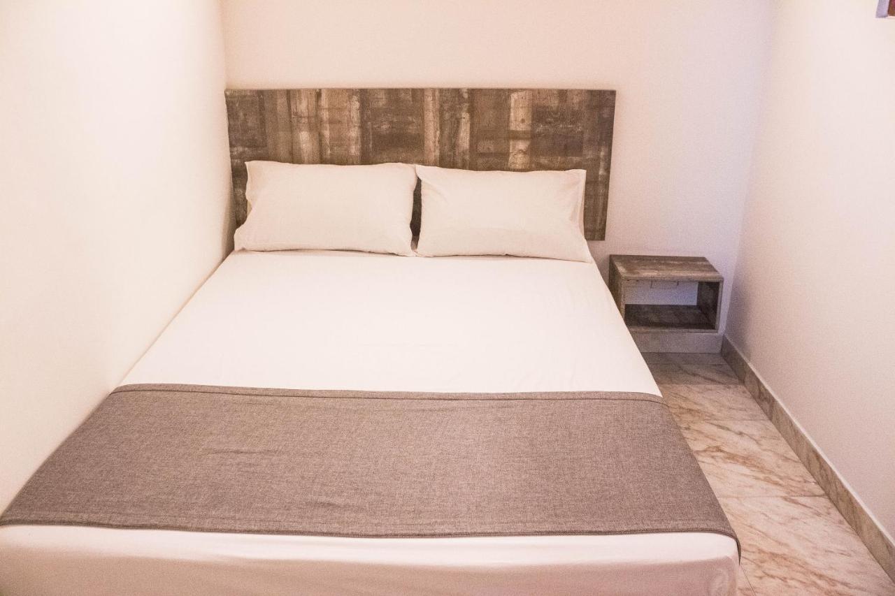 Hotel Porton Colonial 메딜린 외부 사진