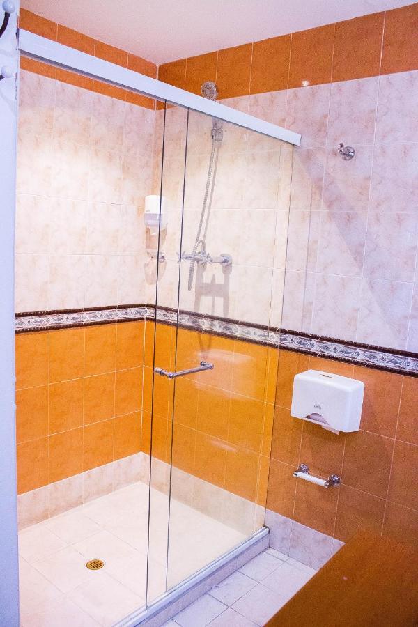 Hotel Porton Colonial 메딜린 외부 사진